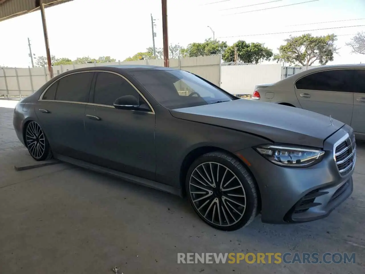 4 fotografías del automóvil dañado W1K6G6DB9NA105566 MERCEDES-BENZ S-CLASS 2022