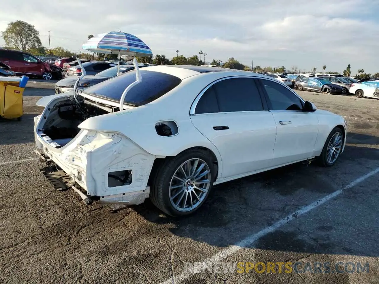 3 fotografías del automóvil dañado W1K6G6DB3PA210705 MERCEDES-BENZ S-CLASS 2023