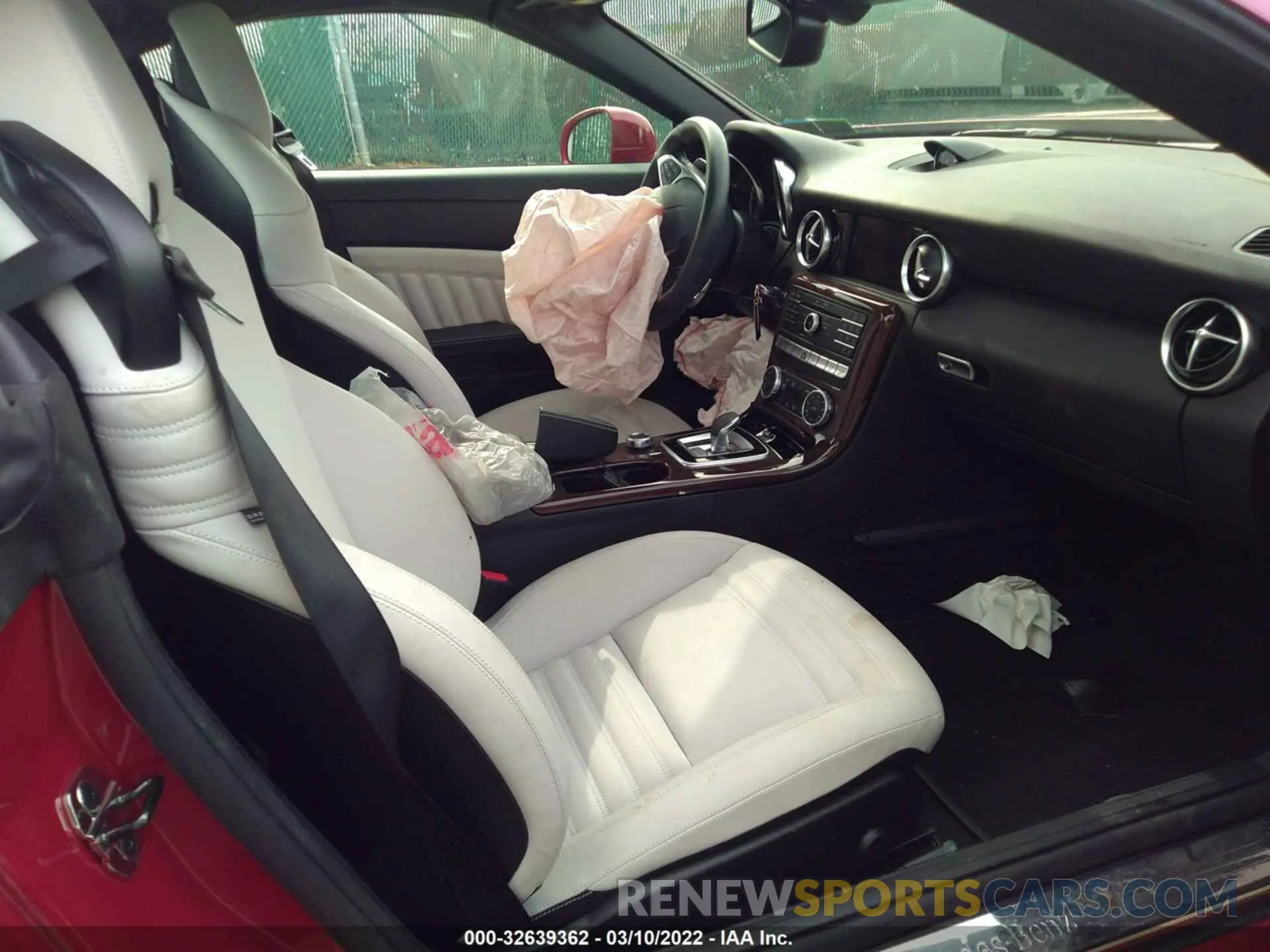 5 fotografías del automóvil dañado W1KPK3JA0LF170562 MERCEDES-BENZ SLC 2020