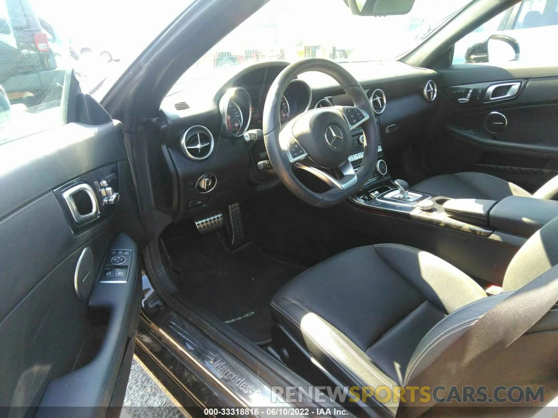 8 fotografías del automóvil dañado W1KPK3JA3LF169941 MERCEDES-BENZ SLC 2020