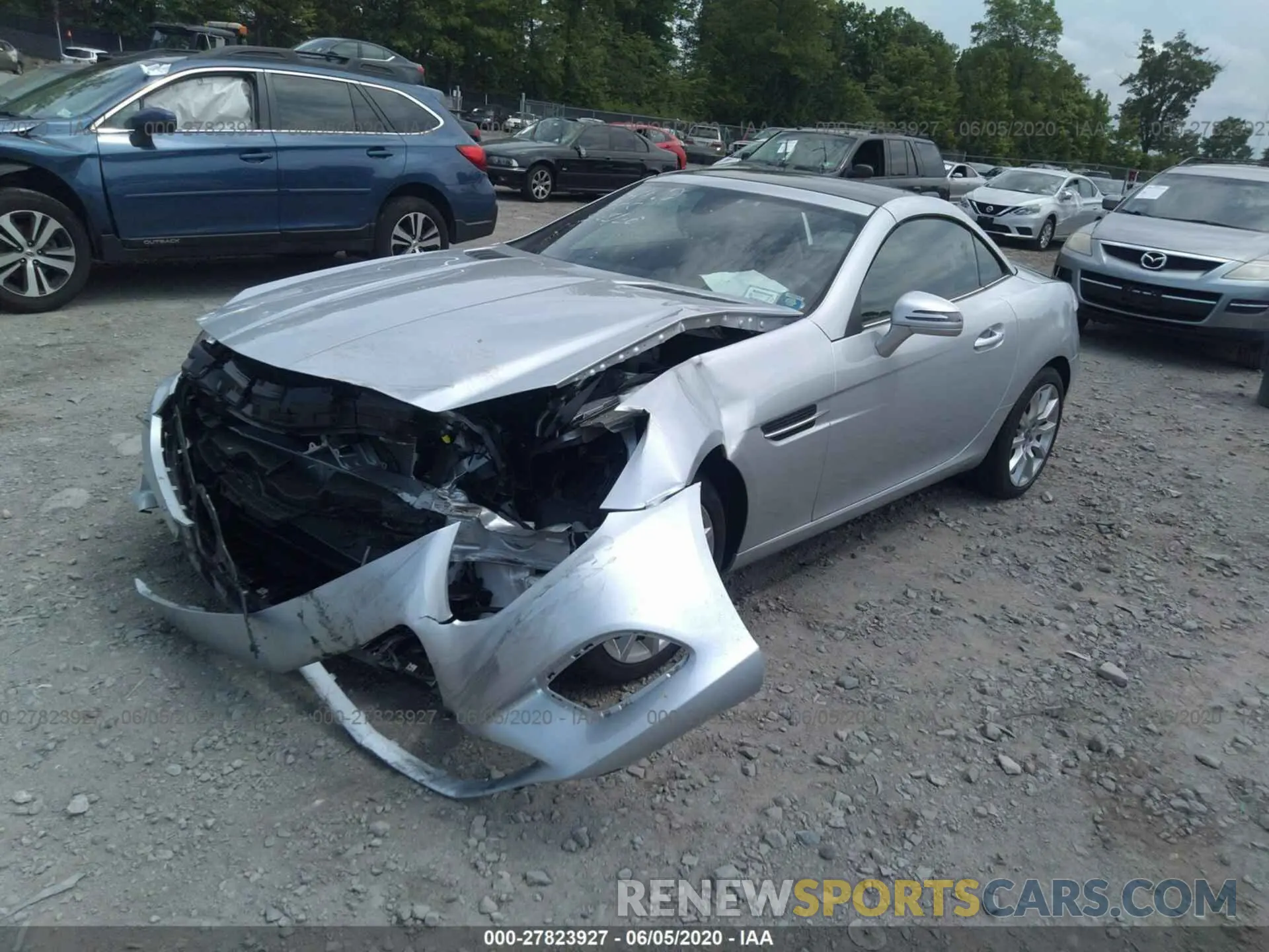 2 fotografías del automóvil dañado W1KPK3JA4LF169706 MERCEDES-BENZ SLC 2020