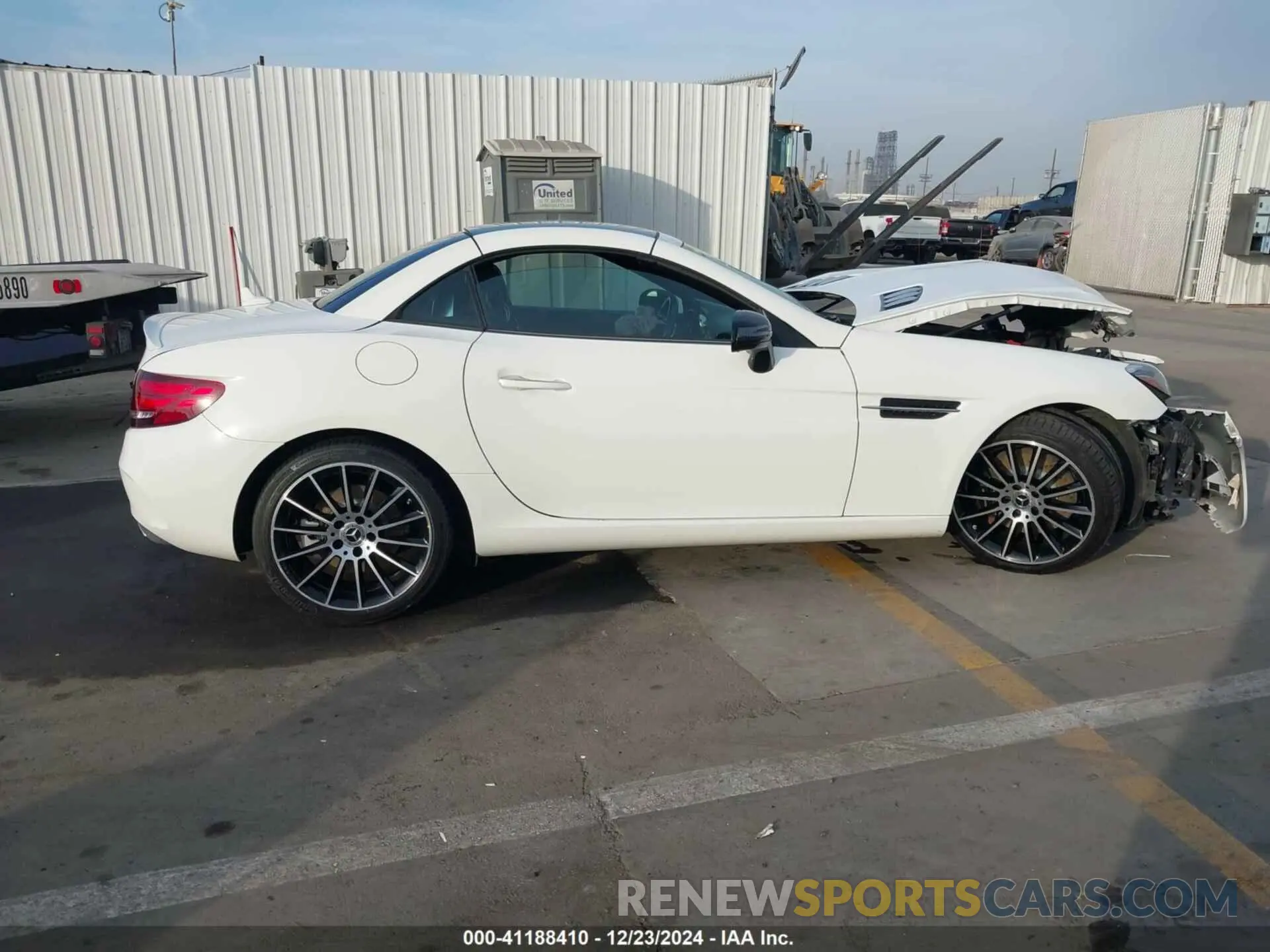 13 fotografías del automóvil dañado WDDPK3JA1KF157107 MERCEDES-BENZ SLC 300 2019
