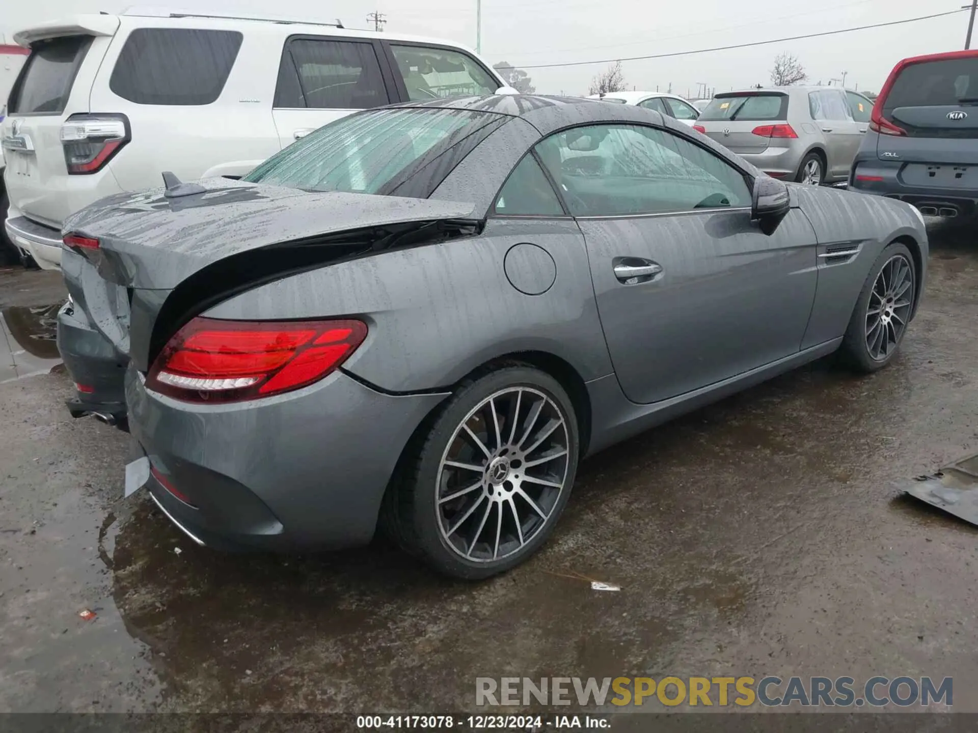 4 fotografías del automóvil dañado W1KPK3JA6LF172106 MERCEDES-BENZ SLC 300 2020