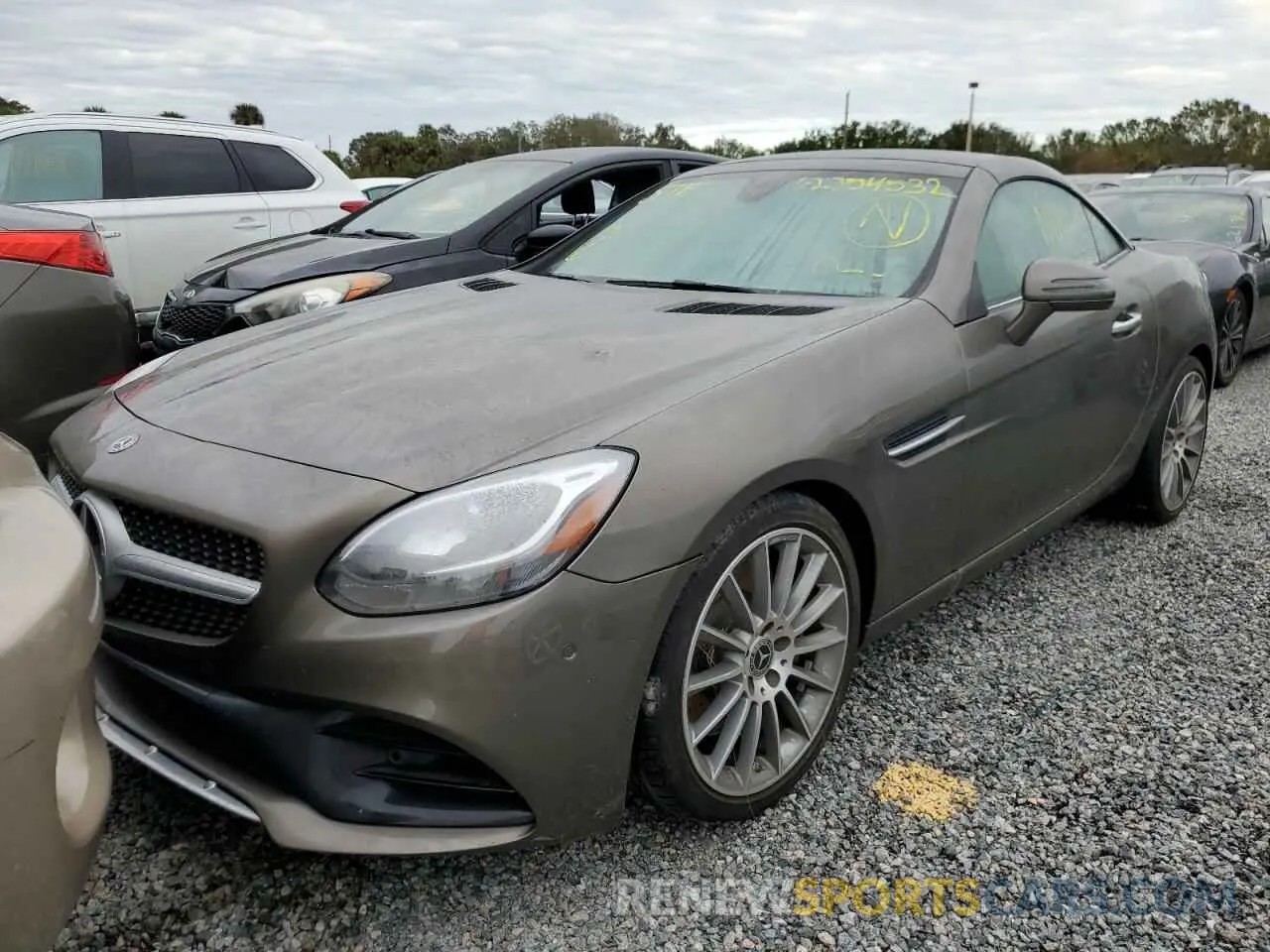 2 fotografías del automóvil dañado WDDPK3JA2KF165829 MERCEDES-BENZ SLC-CLASS 2019