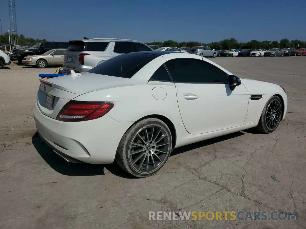 3 fotografías del automóvil dañado WDDPK3JA5KF164299 MERCEDES-BENZ SLC-CLASS 2019