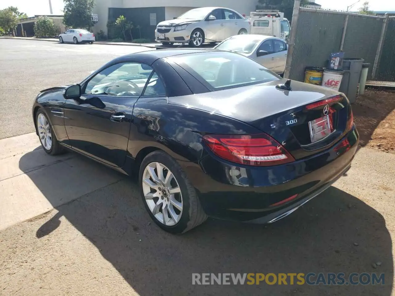 2 fotografías del automóvil dañado WDDPK3JA8KF164331 MERCEDES-BENZ SLC-CLASS 2019