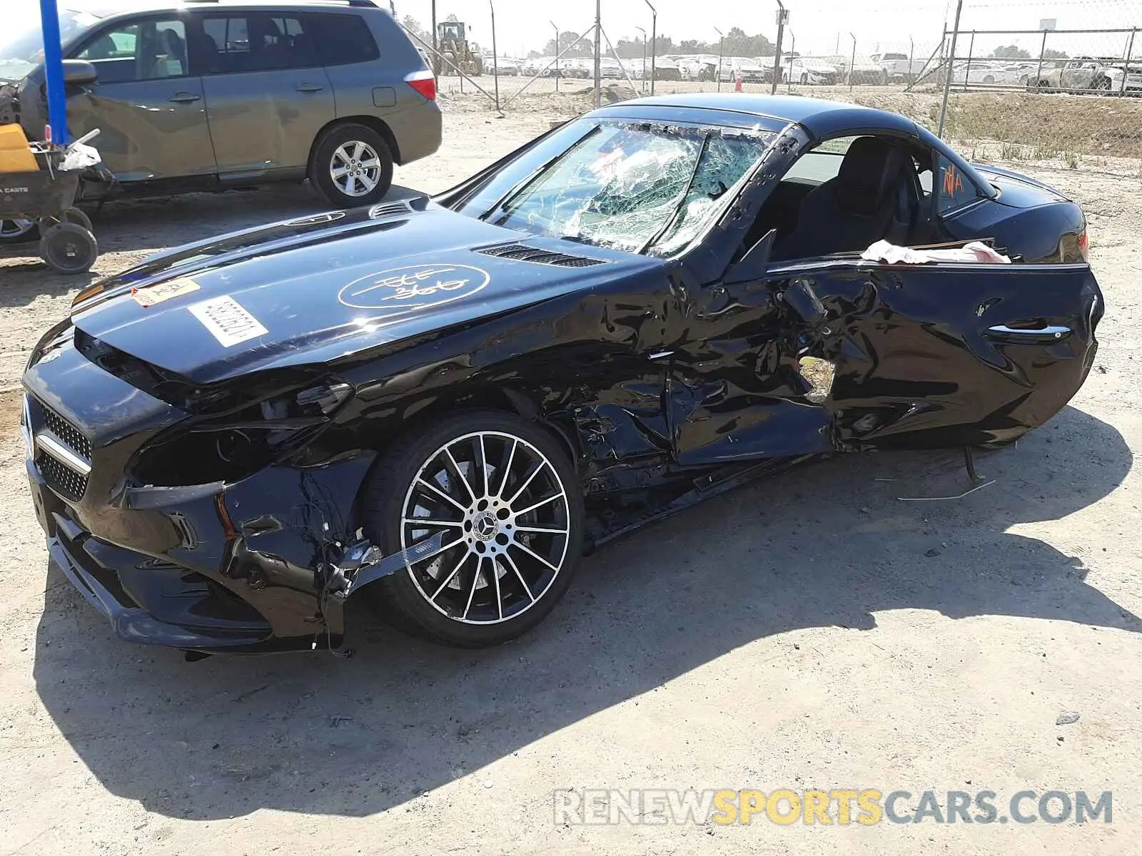 9 fotografías del automóvil dañado WDDPK3JA9KF158215 MERCEDES-BENZ SLC-CLASS 2019