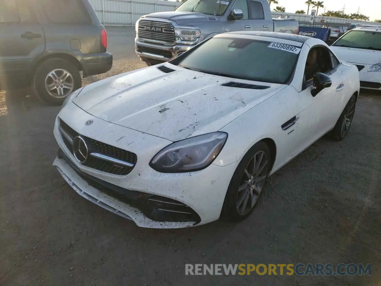 2 fotografías del automóvil dañado W1KPK6GA5LF170565 MERCEDES-BENZ SLC-CLASS 2020