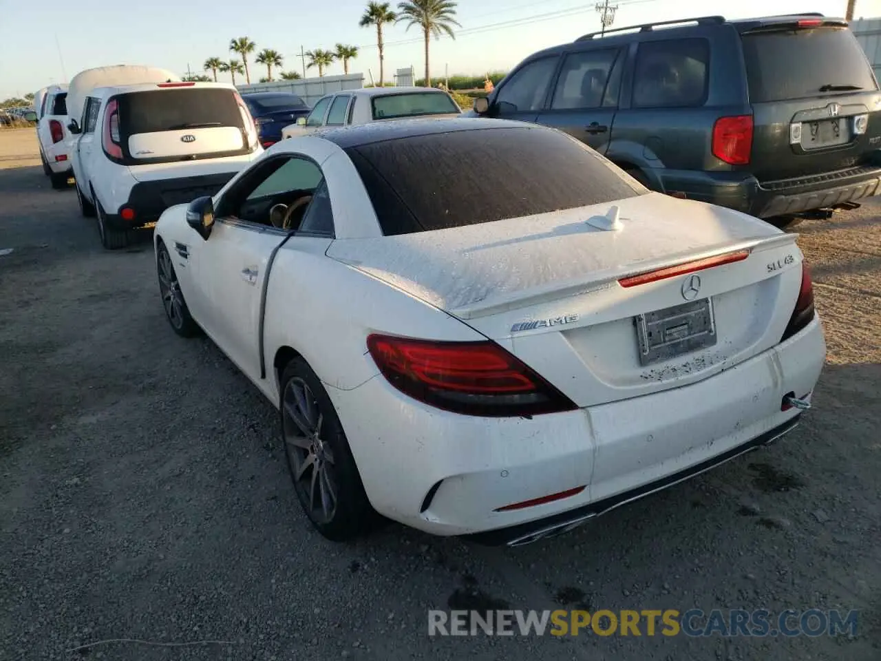 3 fotografías del automóvil dañado W1KPK6GA5LF170565 MERCEDES-BENZ SLC-CLASS 2020