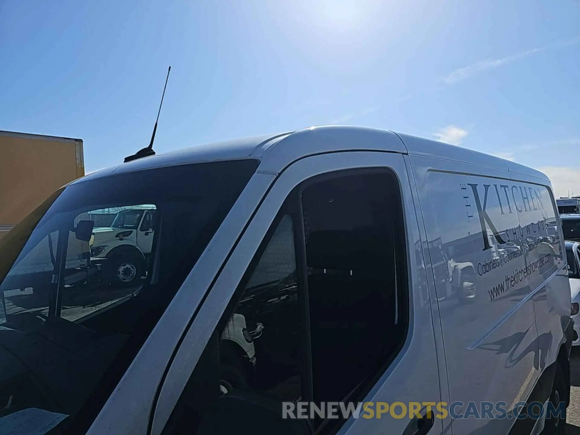 2 fotografías del automóvil dañado W1W70BGY0KT018168 MERCEDES-BENZ SPRINTER 1500 2019