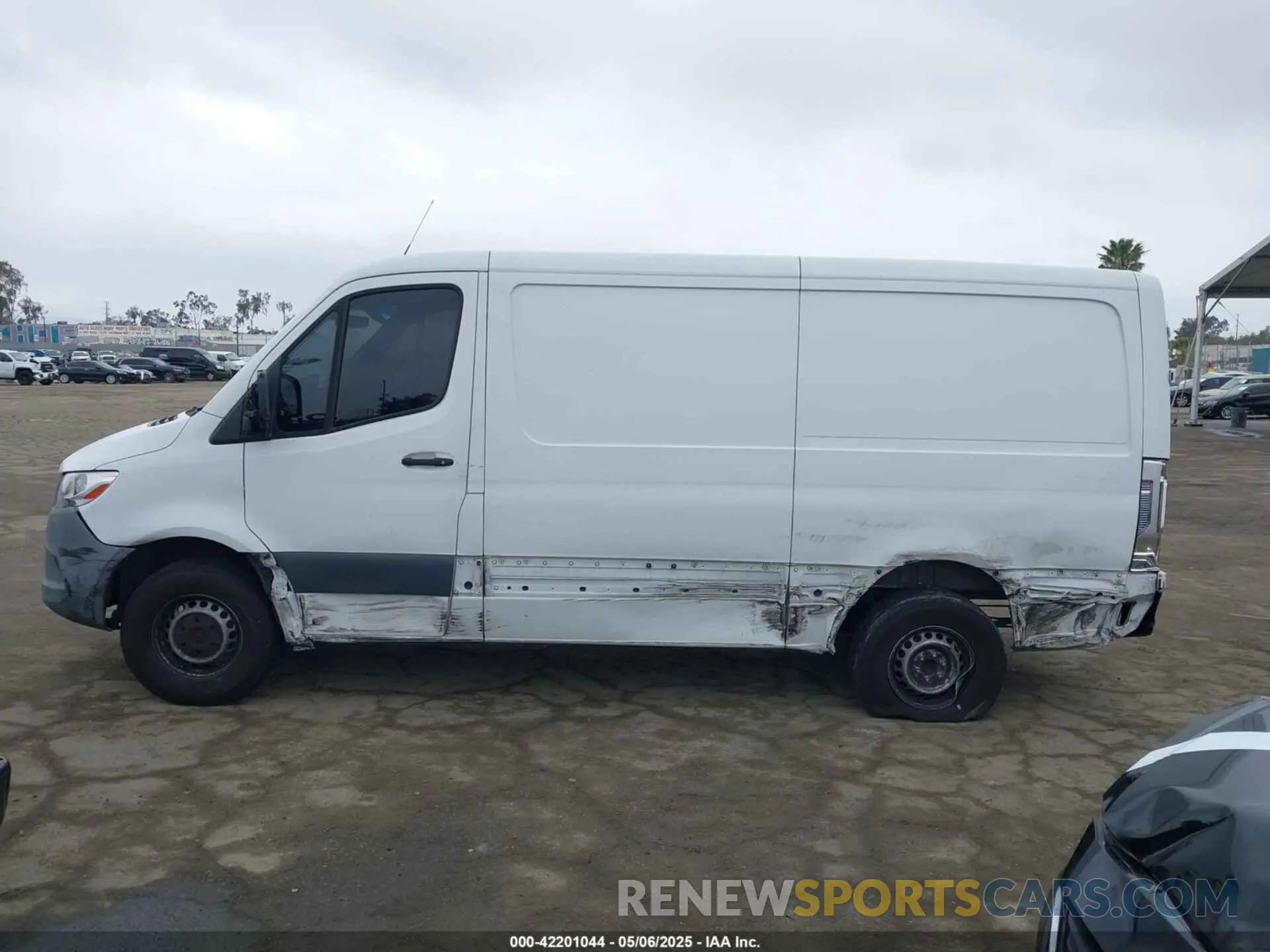 14 fotografías del automóvil dañado W1Y70BGY9LT032479 MERCEDES-BENZ SPRINTER 1500 2020