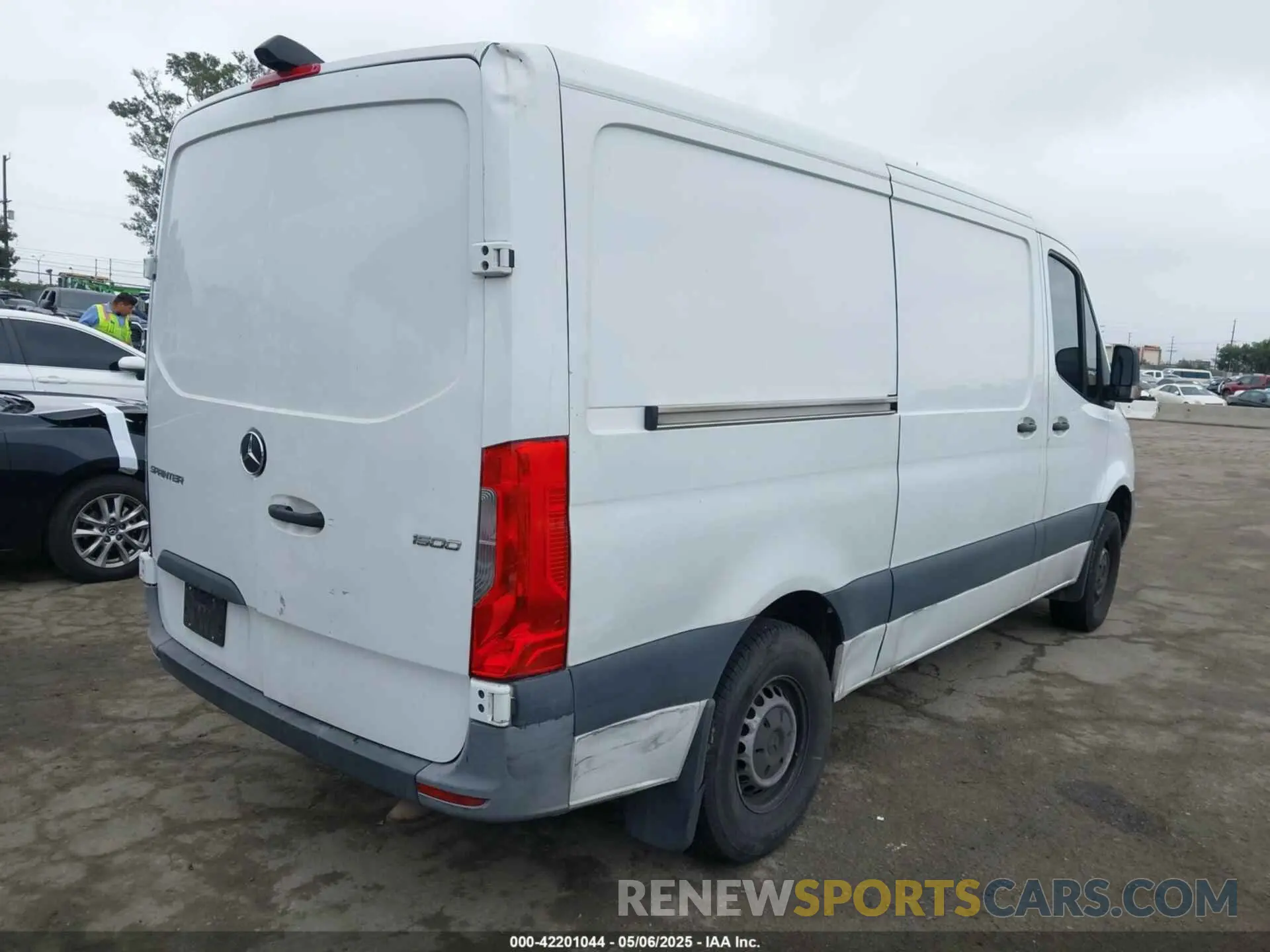 4 fotografías del automóvil dañado W1Y70BGY9LT032479 MERCEDES-BENZ SPRINTER 1500 2020