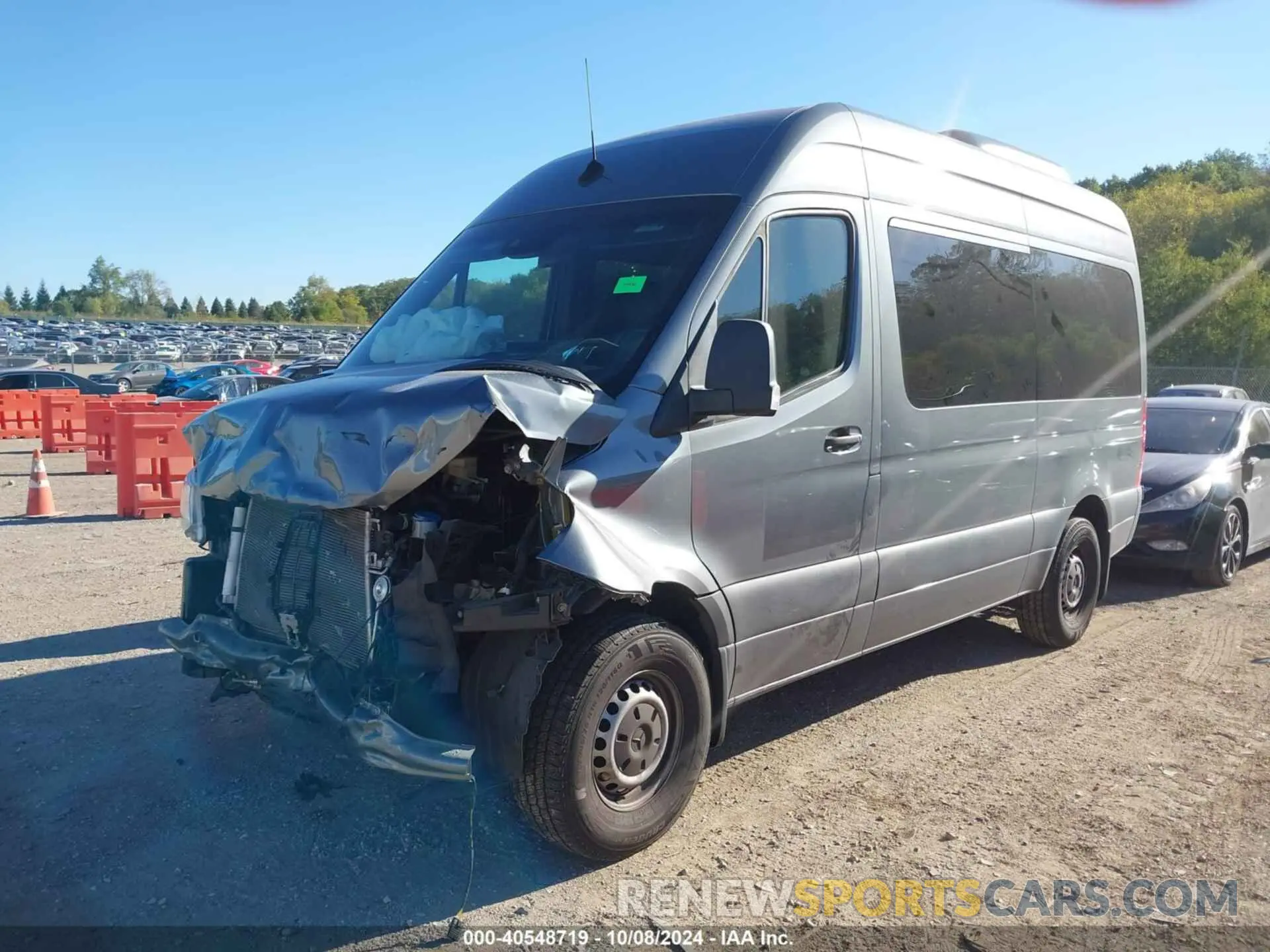 2 fotografías del automóvil dañado W1Z4EFHY0KP199746 MERCEDES-BENZ SPRINTER 2019