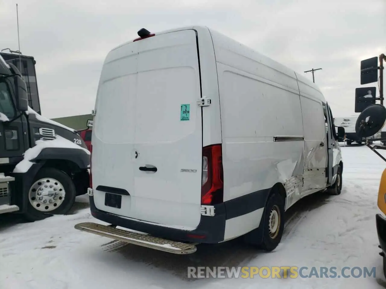 4 fotografías del automóvil dañado WD3PF1CD1KP155226 MERCEDES-BENZ SPRINTER 2019