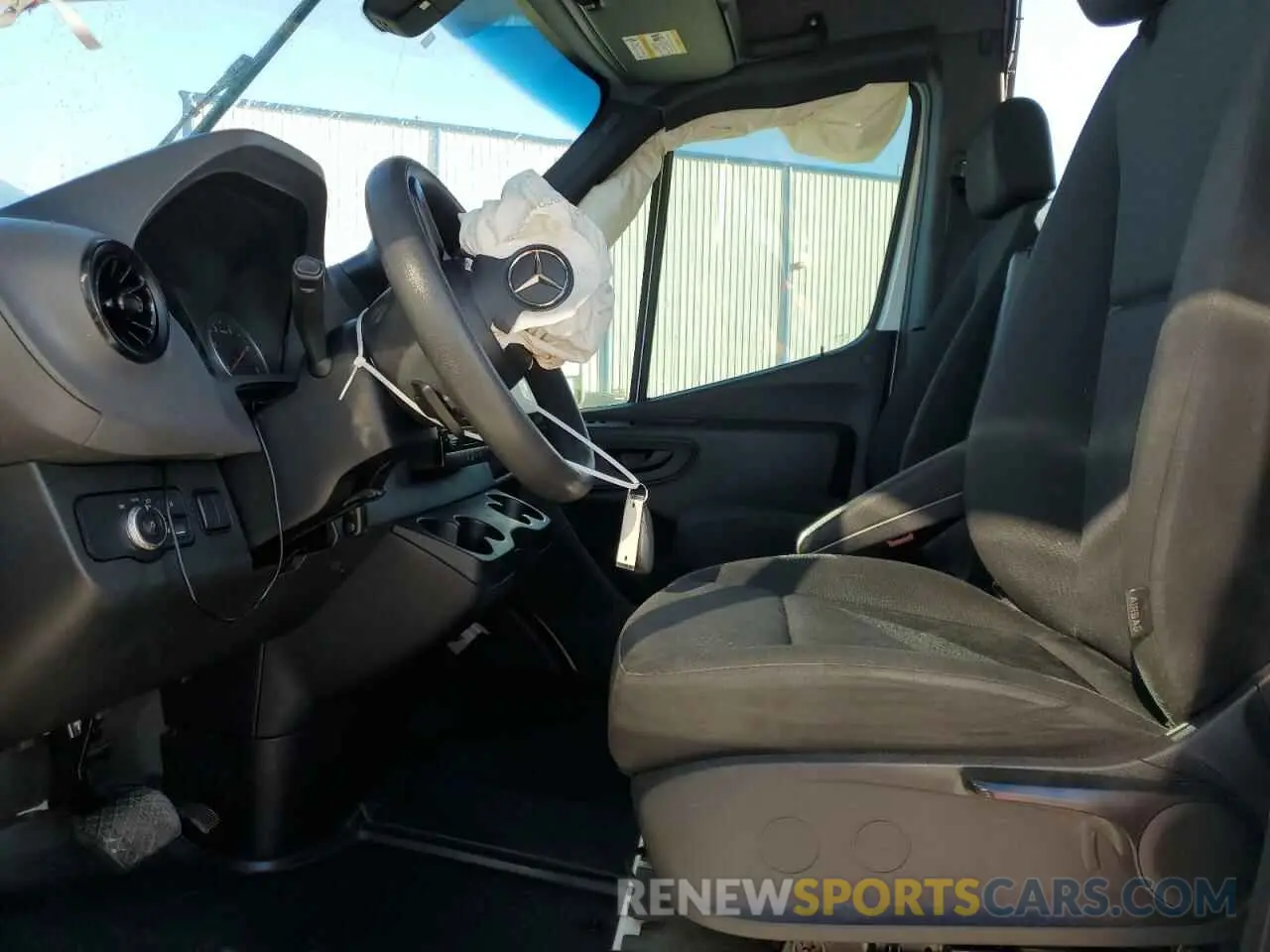 7 fotografías del automóvil dañado WD3PF1CD2KP139648 MERCEDES-BENZ SPRINTER 2019