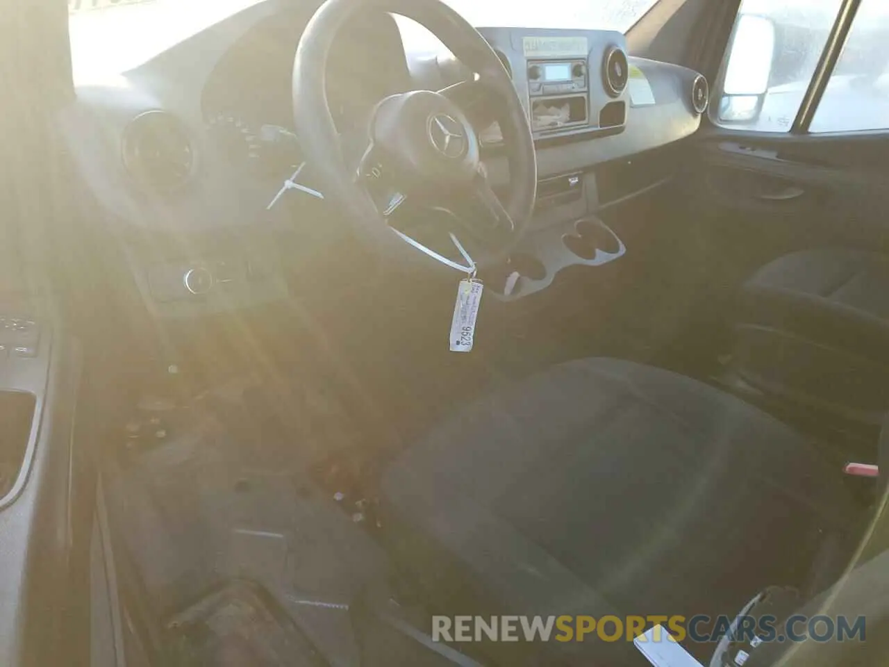8 fotografías del automóvil dañado WD4PF0CD1KP074135 MERCEDES-BENZ SPRINTER 2019