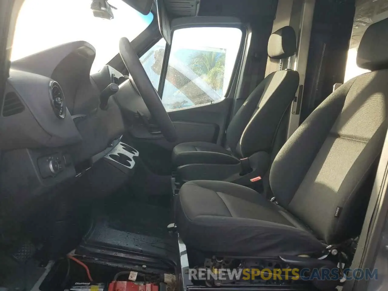 7 fotografías del automóvil dañado WD4PF1CD1KT011937 MERCEDES-BENZ SPRINTER 2019