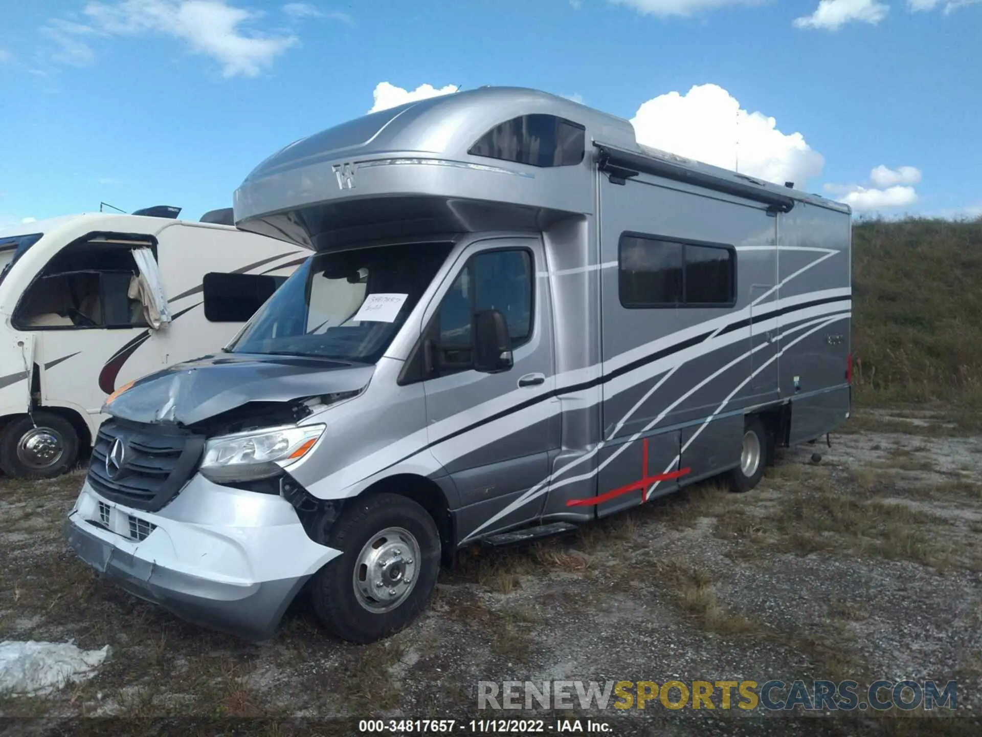 2 fotografías del automóvil dañado WDAPF4CD3KN035546 MERCEDES-BENZ SPRINTER 2019