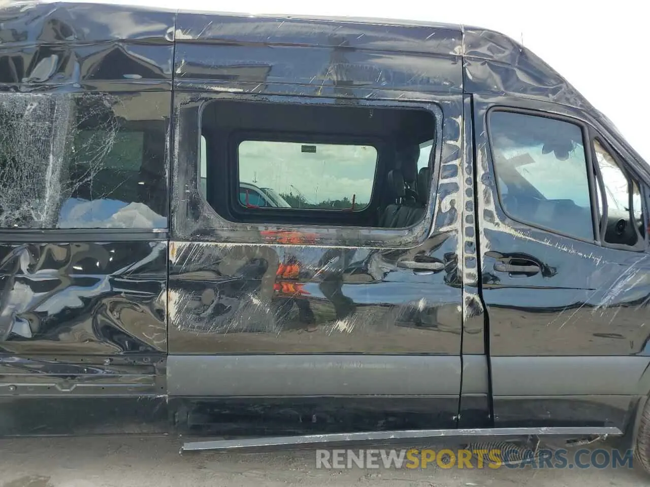 11 fotografías del automóvil dañado WDZPF1ED2KT014661 MERCEDES-BENZ SPRINTER 2019