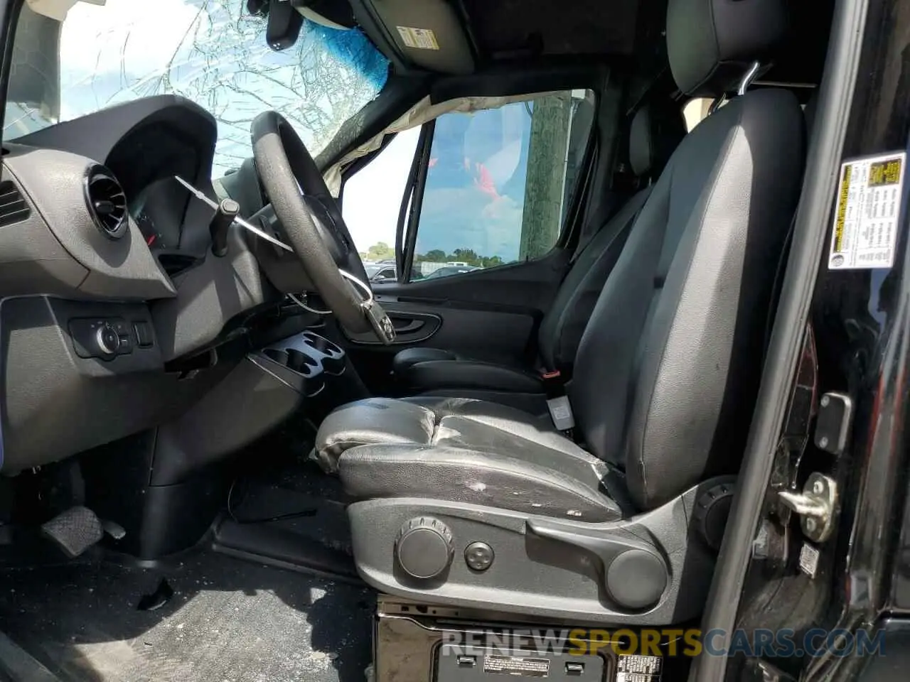 7 fotografías del automóvil dañado WDZPF1ED2KT014661 MERCEDES-BENZ SPRINTER 2019