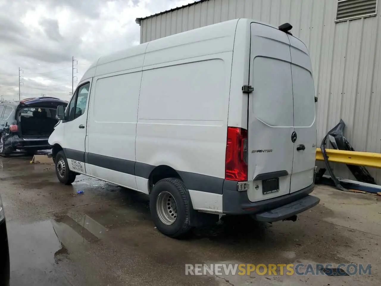 2 fotografías del automóvil dañado W1W5EBHYXLP206133 MERCEDES-BENZ SPRINTER 2020