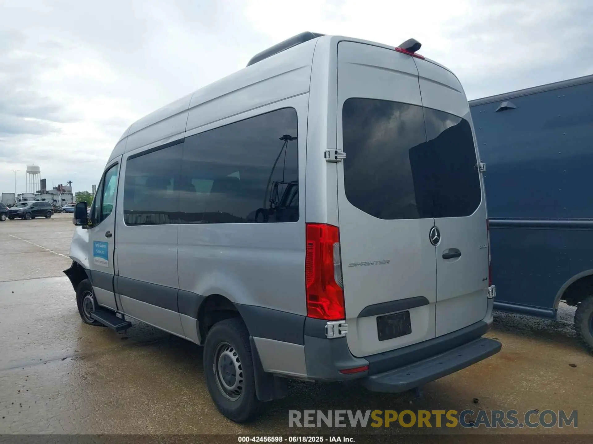 3 fotografías del automóvil dañado W1Z4EFVY0MT078911 MERCEDES-BENZ SPRINTER 2021