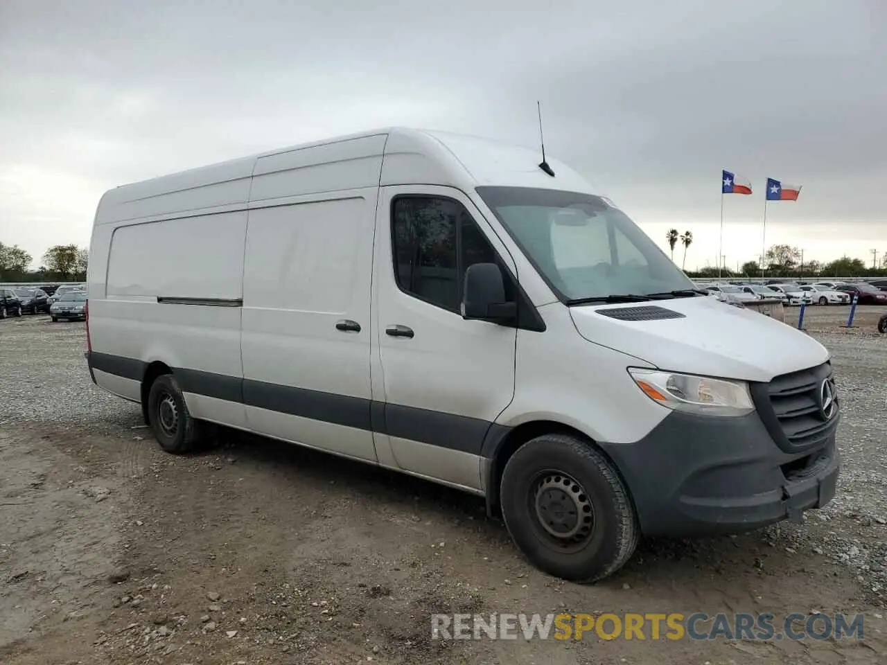 4 fotografías del automóvil dañado W1Y4NDHYXPT150108 MERCEDES-BENZ SPRINTER 2023