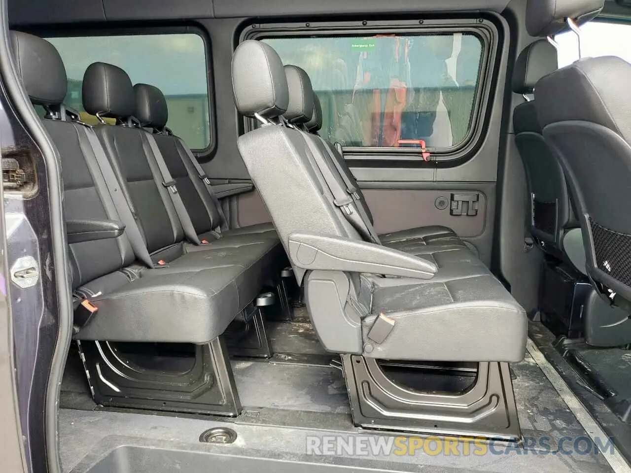 11 fotografías del automóvil dañado W1Z70FGY2PT138989 MERCEDES-BENZ SPRINTER 2023