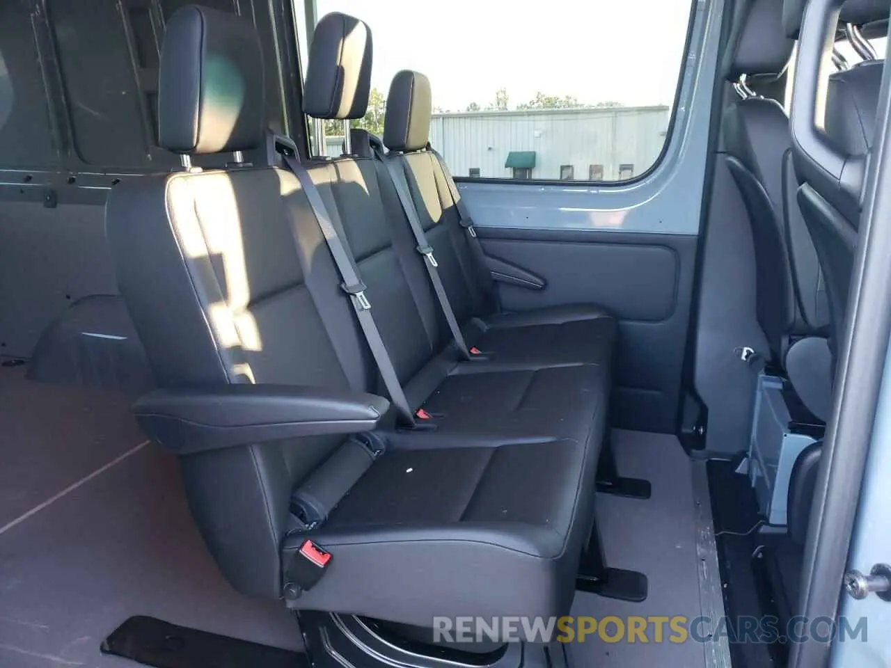 10 fotografías del automóvil dañado W1W4NBHY6RP664787 MERCEDES-BENZ SPRINTER 2024