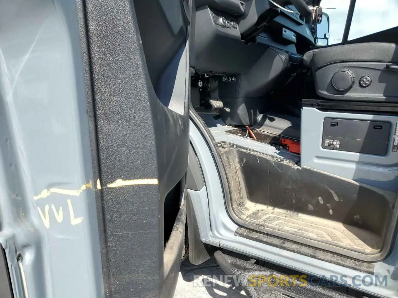 13 fotografías del automóvil dañado W1Z4NFHY0RP651690 MERCEDES-BENZ SPRINTER 2024