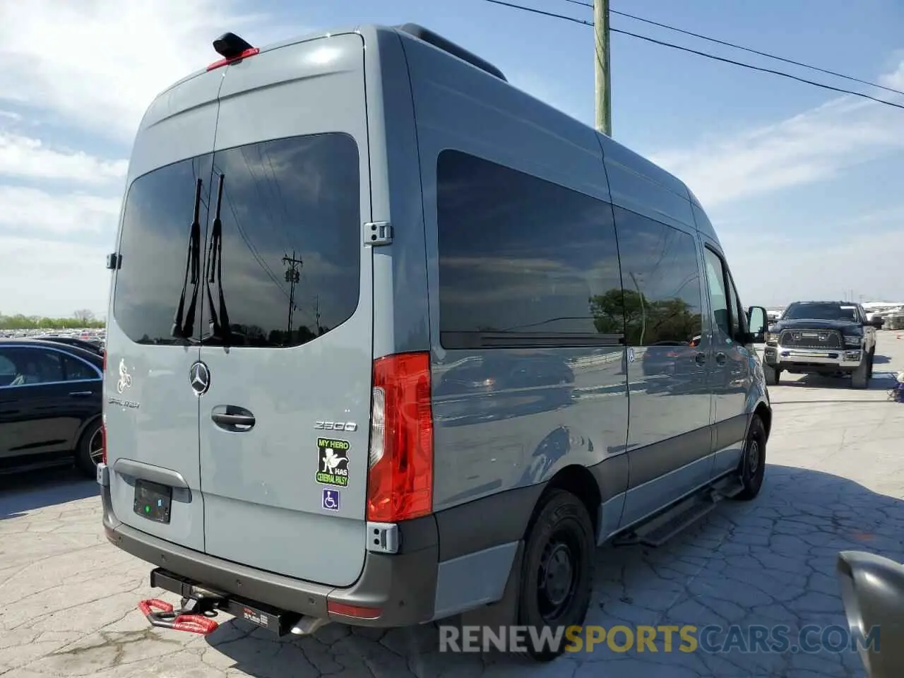 3 fotografías del automóvil dañado W1Z4NFHY0RP651690 MERCEDES-BENZ SPRINTER 2024