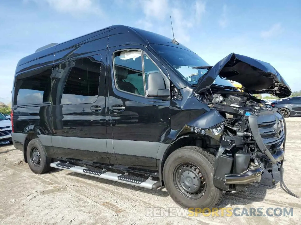 4 fotografías del automóvil dañado W1Z4NFHY1RP657272 MERCEDES-BENZ SPRINTER 2024