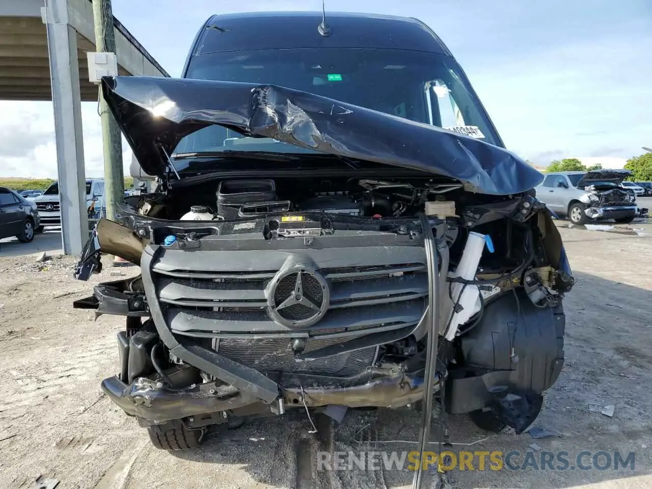 5 fotografías del automóvil dañado W1Z4NFHY1RP657272 MERCEDES-BENZ SPRINTER 2024