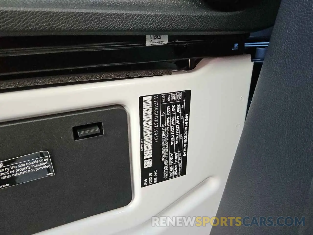 13 fotografías del automóvil dañado W1Z4KGHY8ST199421 MERCEDES-BENZ SPRINTER 2025