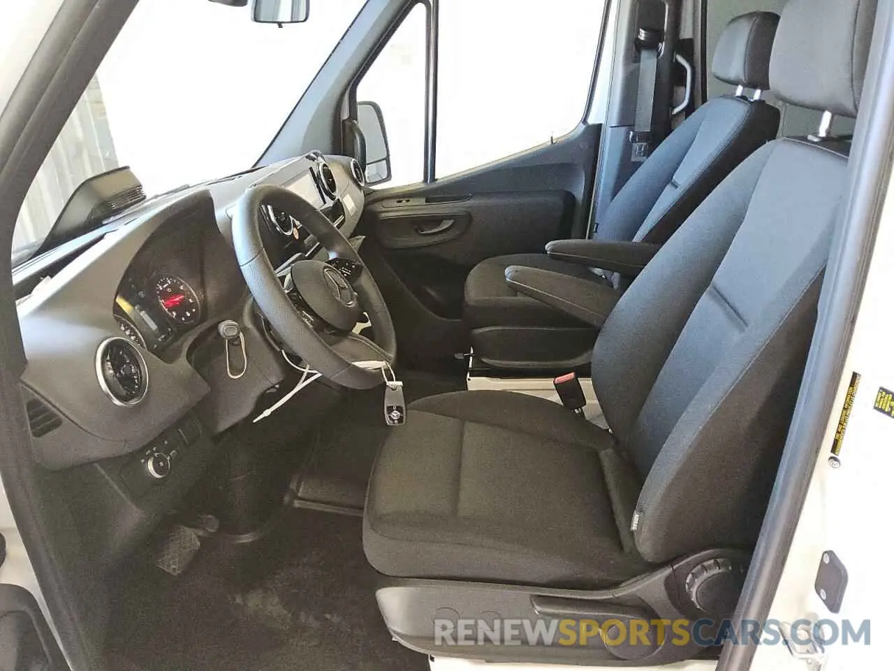 7 fotografías del automóvil dañado W1Z4KGHY8ST199421 MERCEDES-BENZ SPRINTER 2025