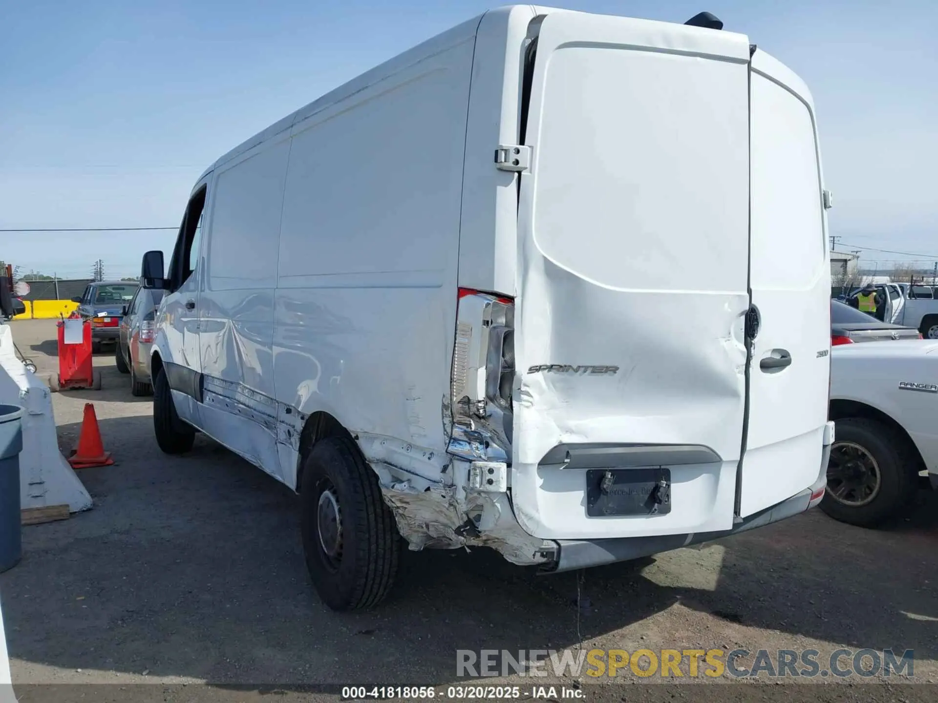 3 fotografías del automóvil dañado WD3PF0CD6KP024187 MERCEDES-BENZ SPRINTER 2500 2019