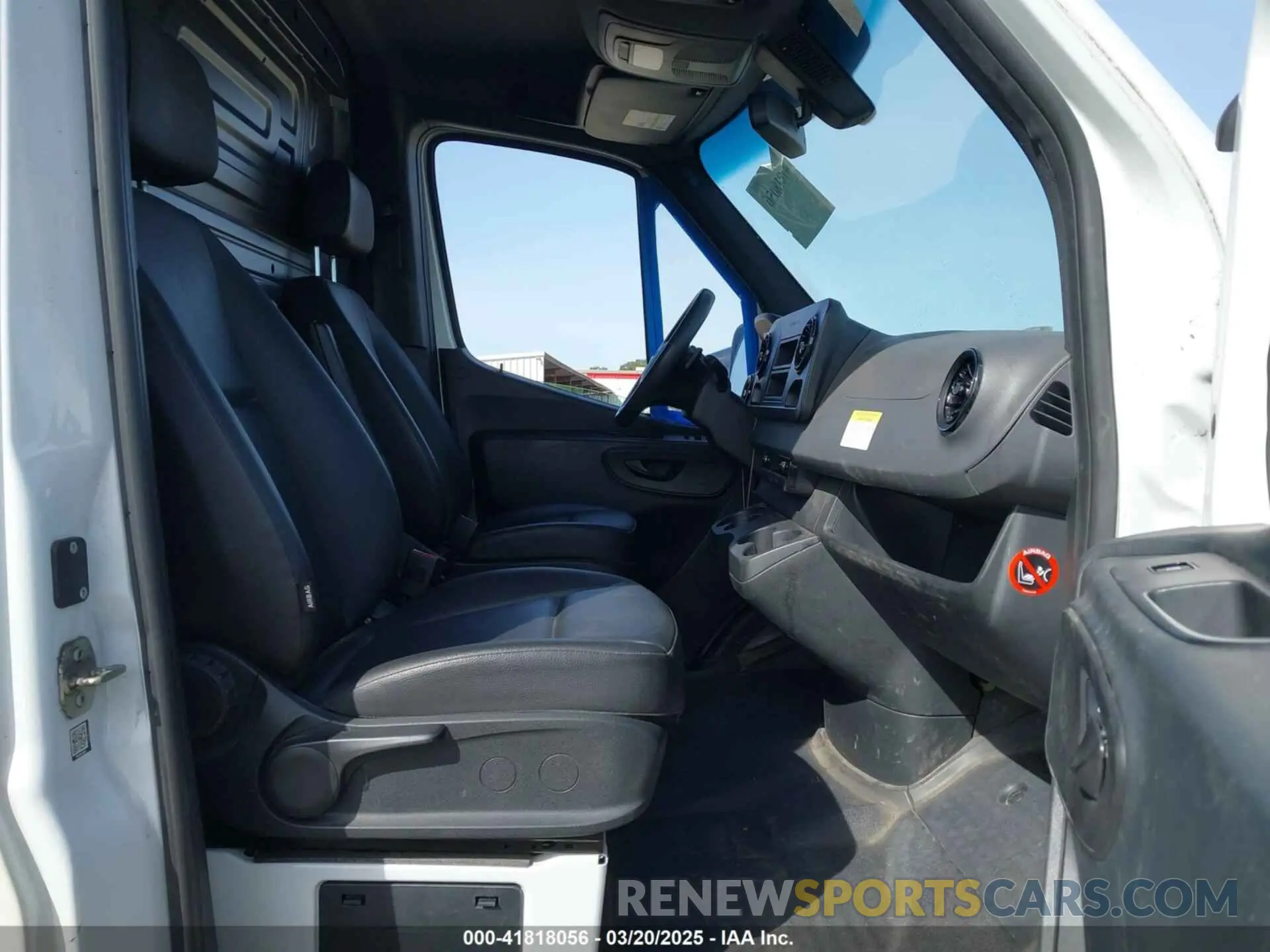 5 fotografías del automóvil dañado WD3PF0CD6KP024187 MERCEDES-BENZ SPRINTER 2500 2019
