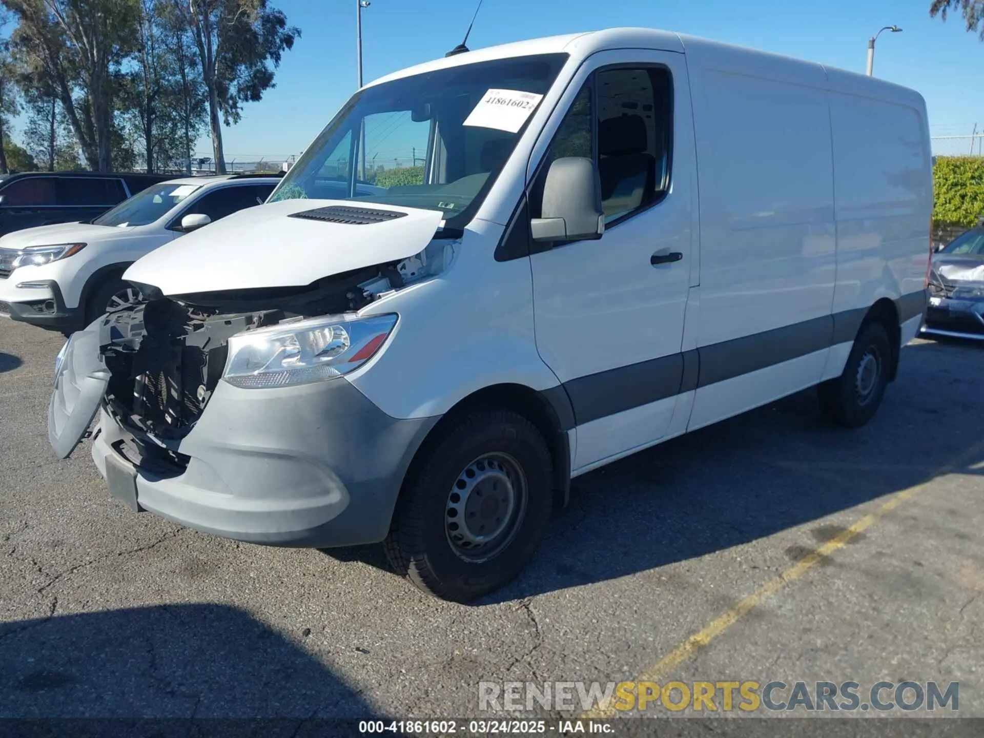 2 fotografías del automóvil dañado WD3PF0CDXKT005956 MERCEDES-BENZ SPRINTER 2500 2019