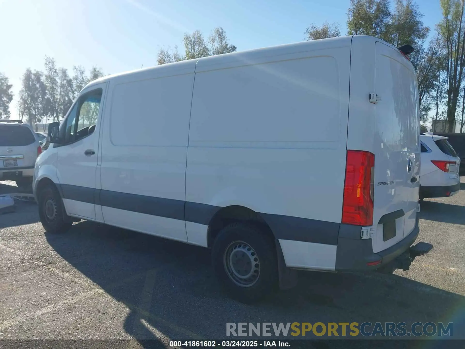 3 fotografías del automóvil dañado WD3PF0CDXKT005956 MERCEDES-BENZ SPRINTER 2500 2019