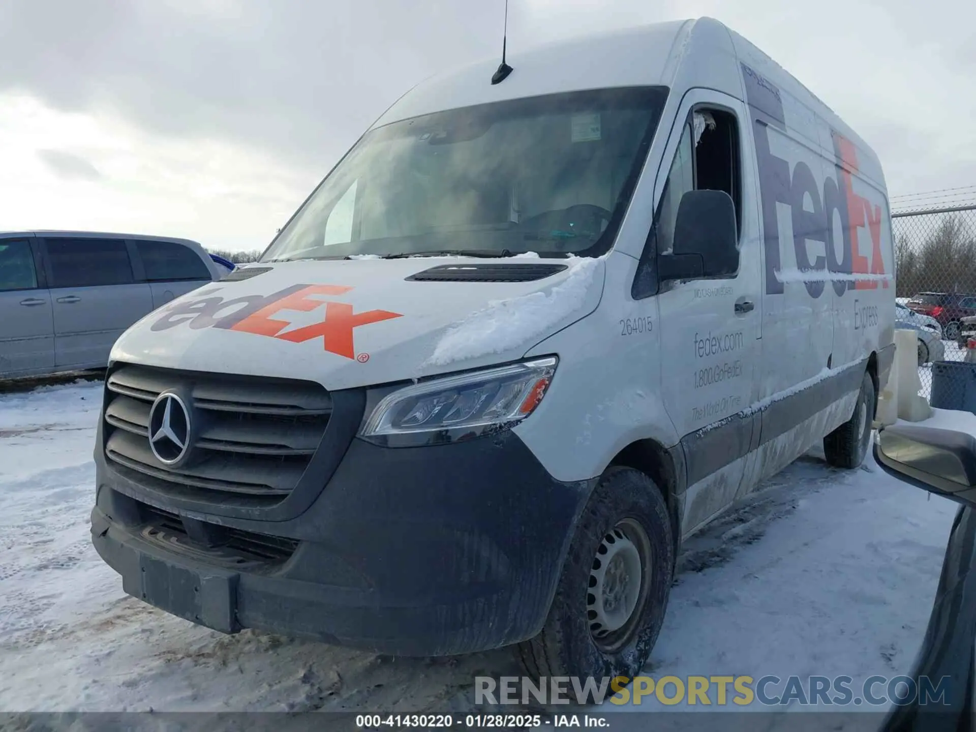 2 fotografías del automóvil dañado WD3PF1CD3KP062854 MERCEDES-BENZ SPRINTER 2500 2019