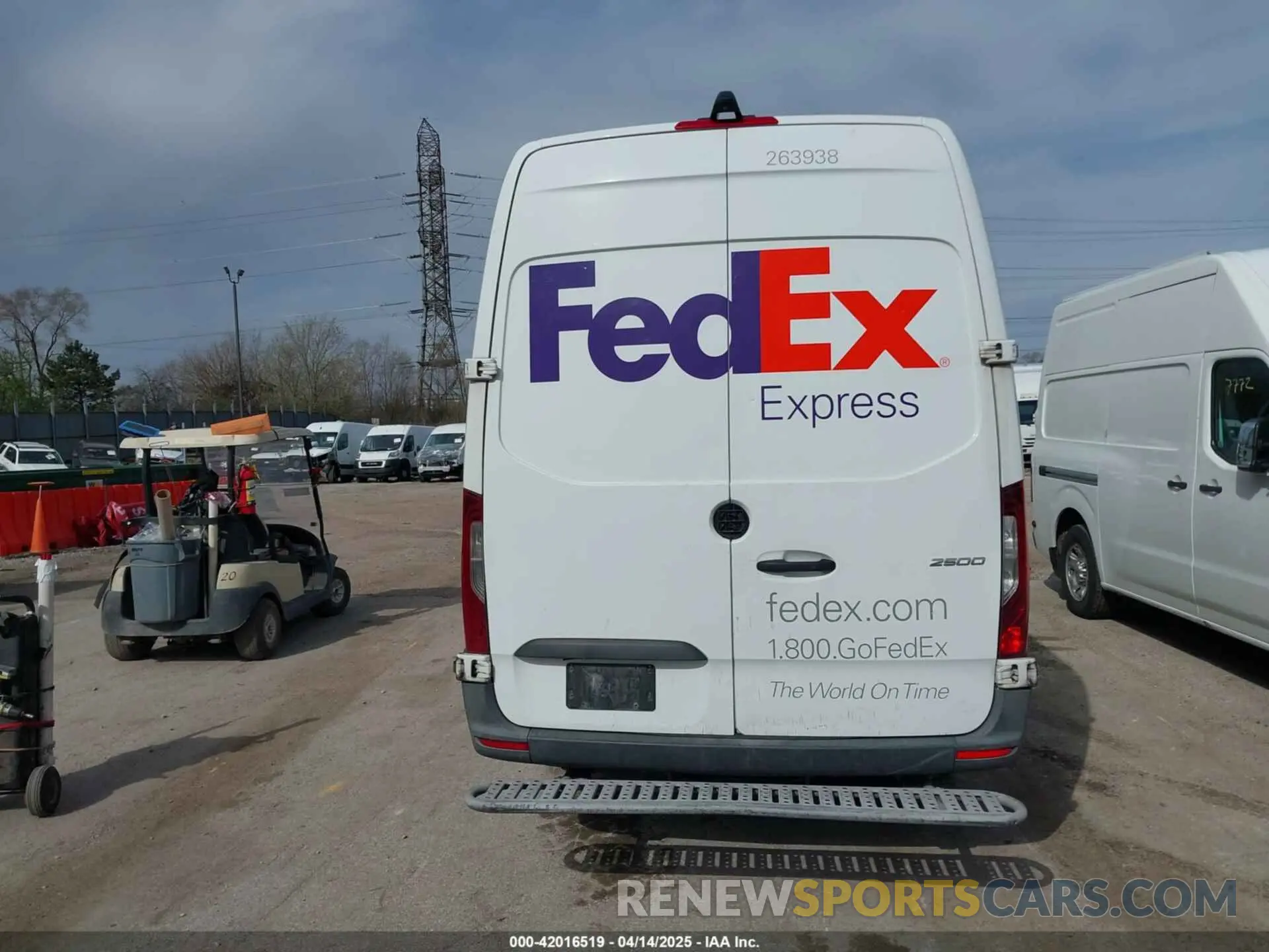 17 fotografías del automóvil dañado WD3PF1CDXKP059272 MERCEDES-BENZ SPRINTER 2500 2019