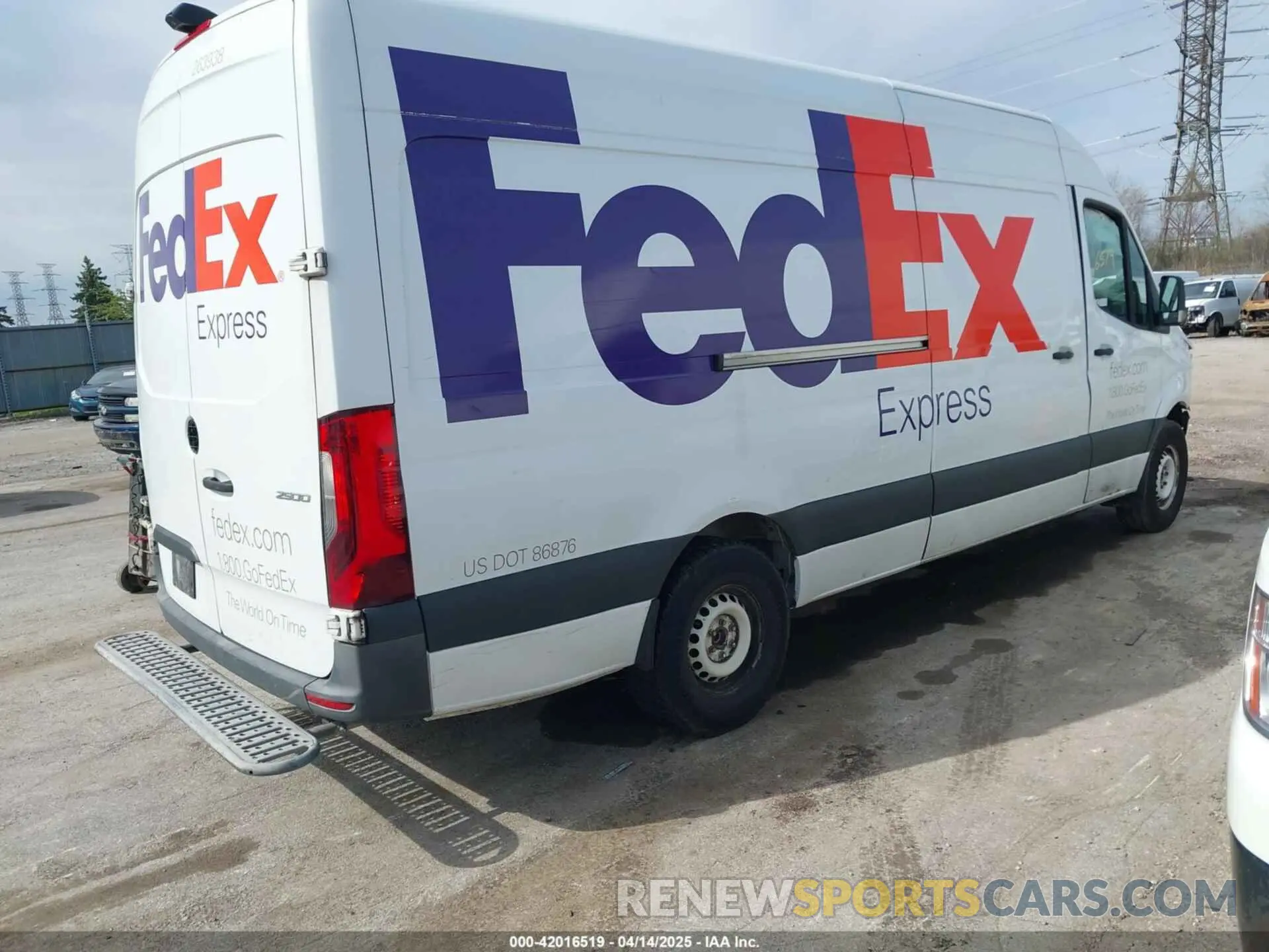 4 fotografías del automóvil dañado WD3PF1CDXKP059272 MERCEDES-BENZ SPRINTER 2500 2019