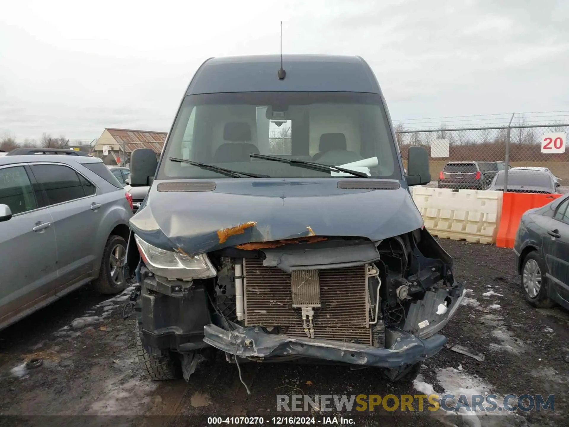 13 fotografías del automóvil dañado WD4PF0CD9KP065019 MERCEDES-BENZ SPRINTER 2500 2019