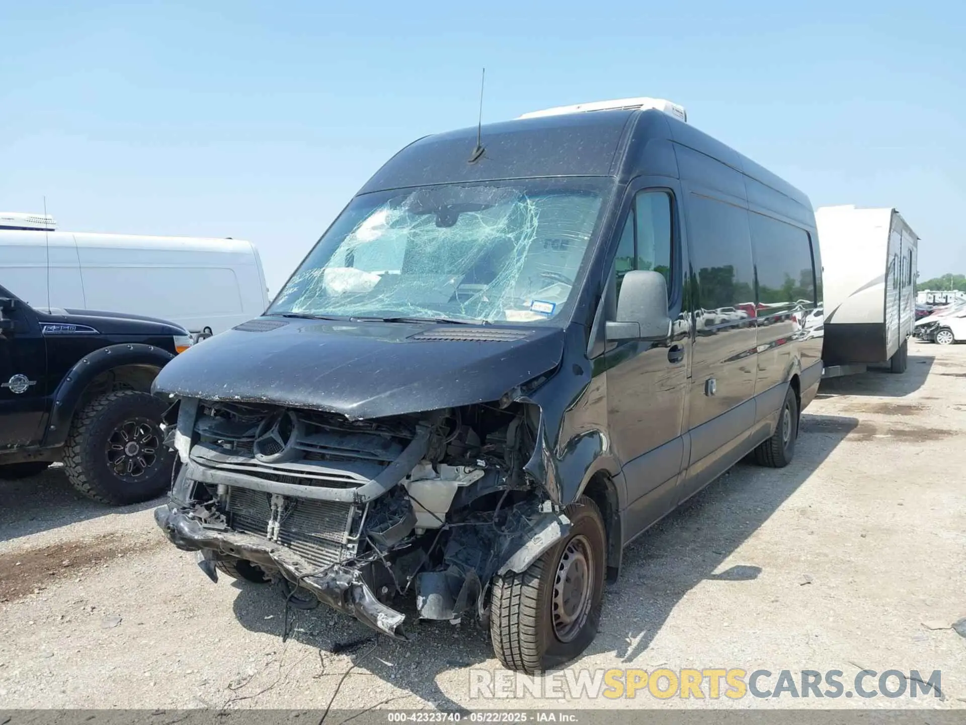 2 fotografías del automóvil dañado WD4PF1CD1KP173995 MERCEDES-BENZ SPRINTER 2500 2019