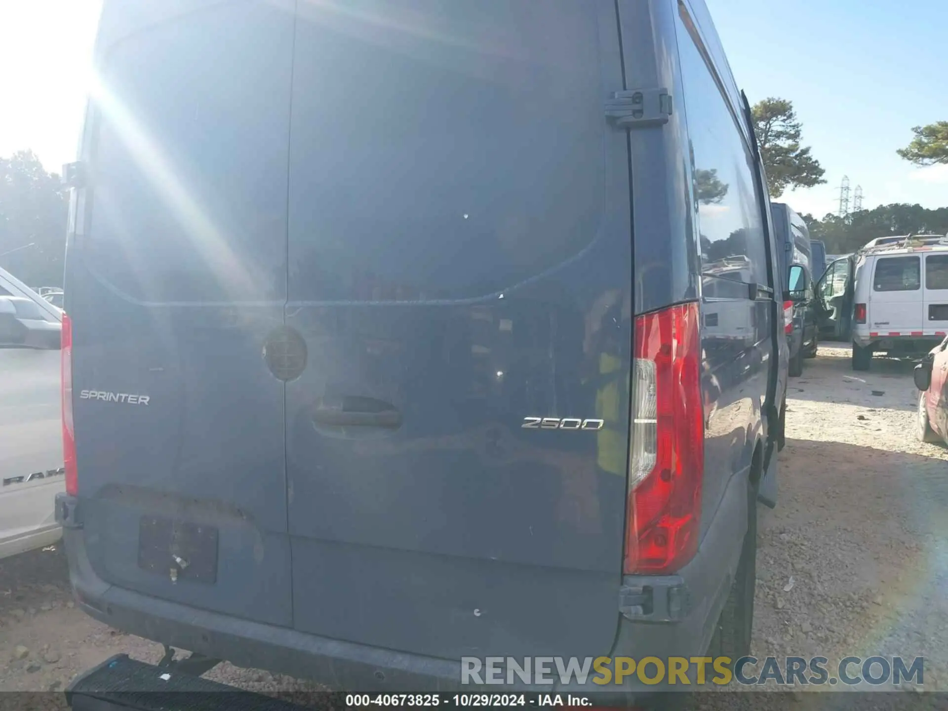 4 fotografías del automóvil dañado WD4PF1CD3KP128976 MERCEDES-BENZ SPRINTER 2500 2019