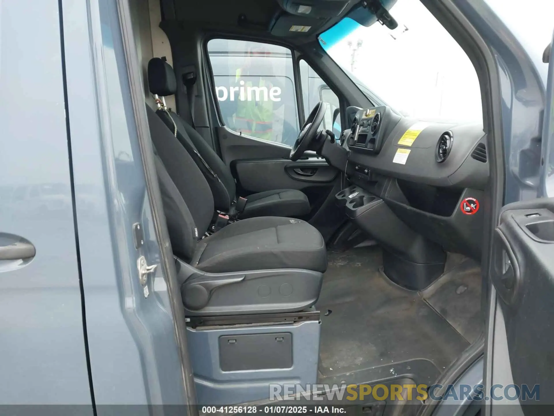 5 fotografías del automóvil dañado WD4PF1CD3KT011583 MERCEDES-BENZ SPRINTER 2500 2019