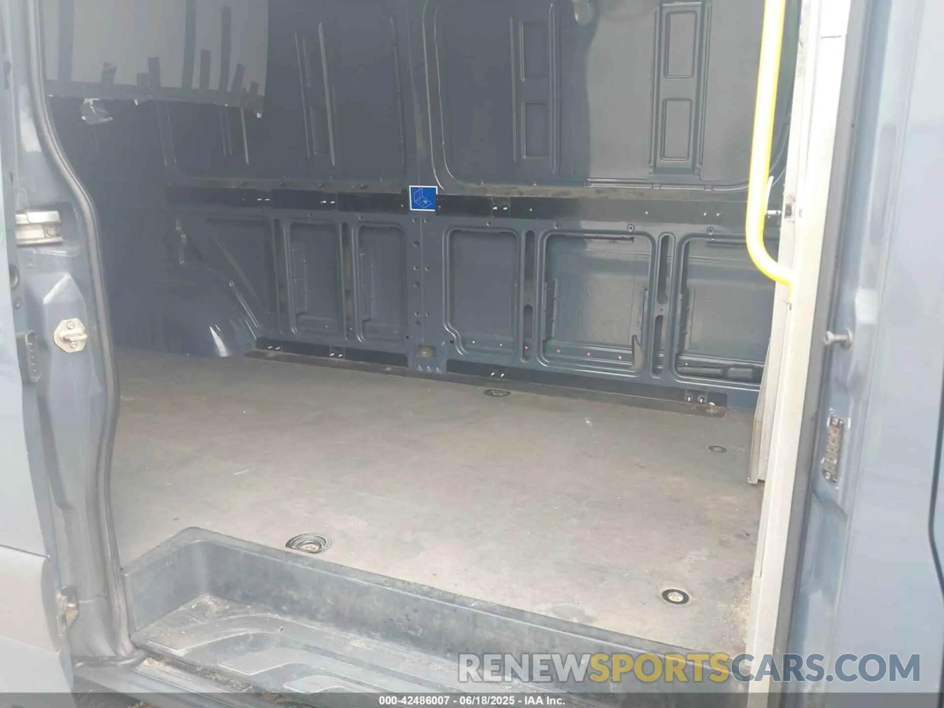 8 fotografías del automóvil dañado WD4PF1CD4KP134270 MERCEDES-BENZ SPRINTER 2500 2019
