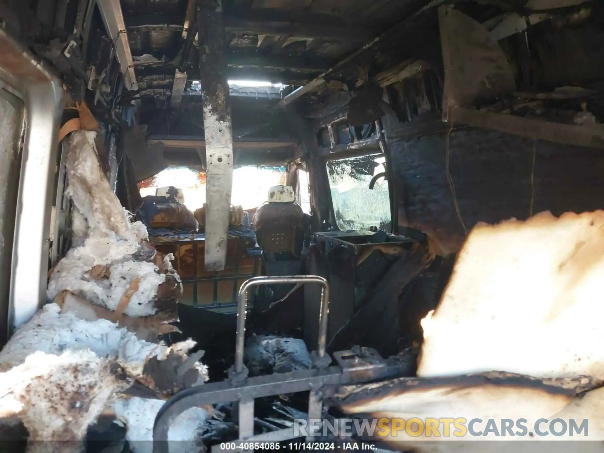 8 fotografías del automóvil dañado WD4PF1CD5KP082325 MERCEDES-BENZ SPRINTER 2500 2019