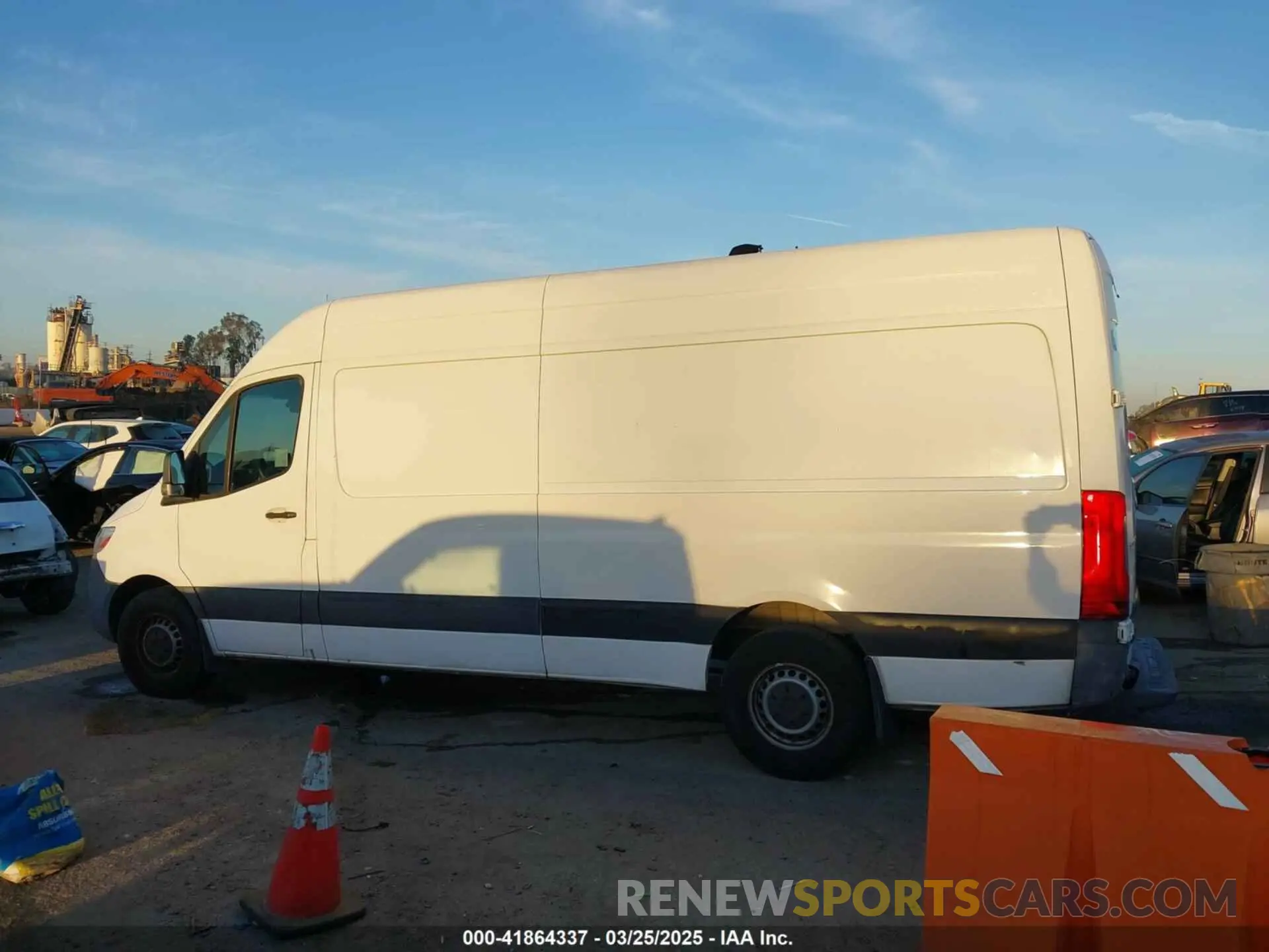 14 fotografías del automóvil dañado W1W40CHY4MT054679 MERCEDES-BENZ SPRINTER 2500 2021