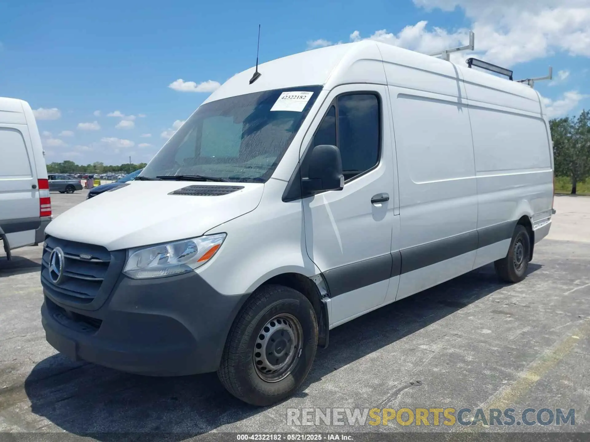 2 fotografías del automóvil dañado W1Y40CHY0MT062026 MERCEDES-BENZ SPRINTER 2500 2021
